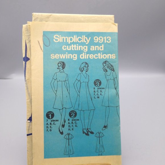 Vintage Sewing PATTERN Simplicity 9913, Misses 1972 Dress with Three Necklines - Picture 1 of 1